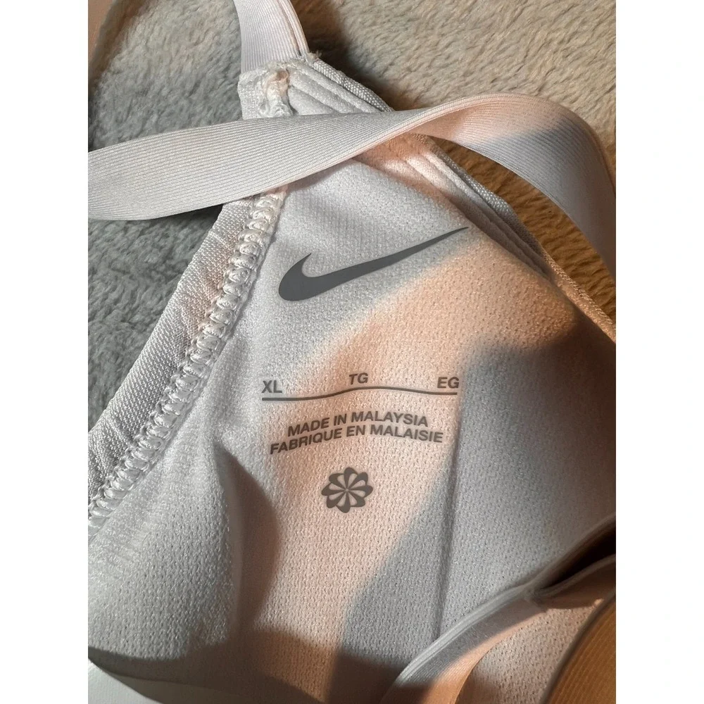 Nike Women'S V-Neck Jacquard One-Piece Swimsuit White Size‎ XL MSRP $90